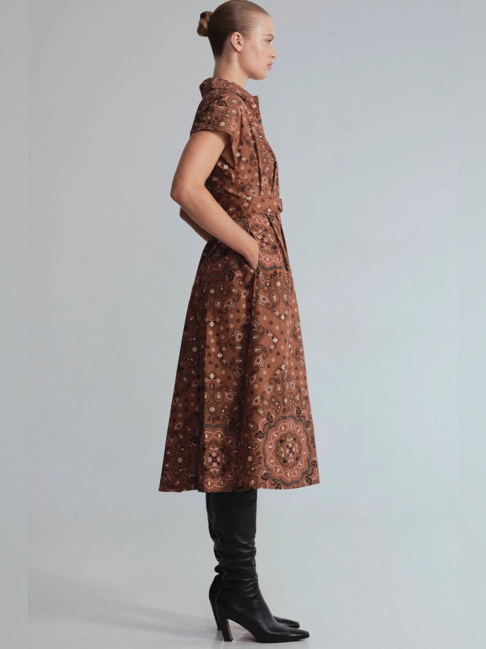 💯CARA CARA Sawyer Dress 2026FW
Polished Prints, Perfectly Belted - Picture 2 of 12